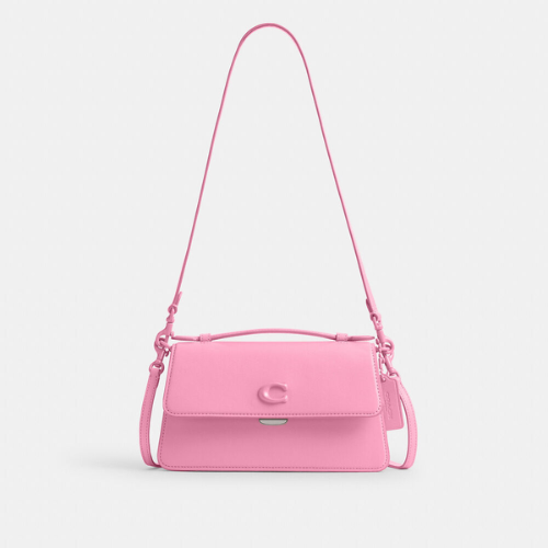Discover Timeless Elegance with Coach: A Journey Through Iconic Shoulder Bags 2 Untitled design 2024 08 09T115757.093